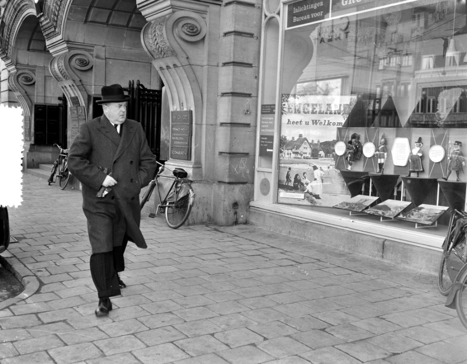 Opening Britse toeristenbureau Hirsch Amsterdam door Paul Mason, Bestanddeelnr 907-6751