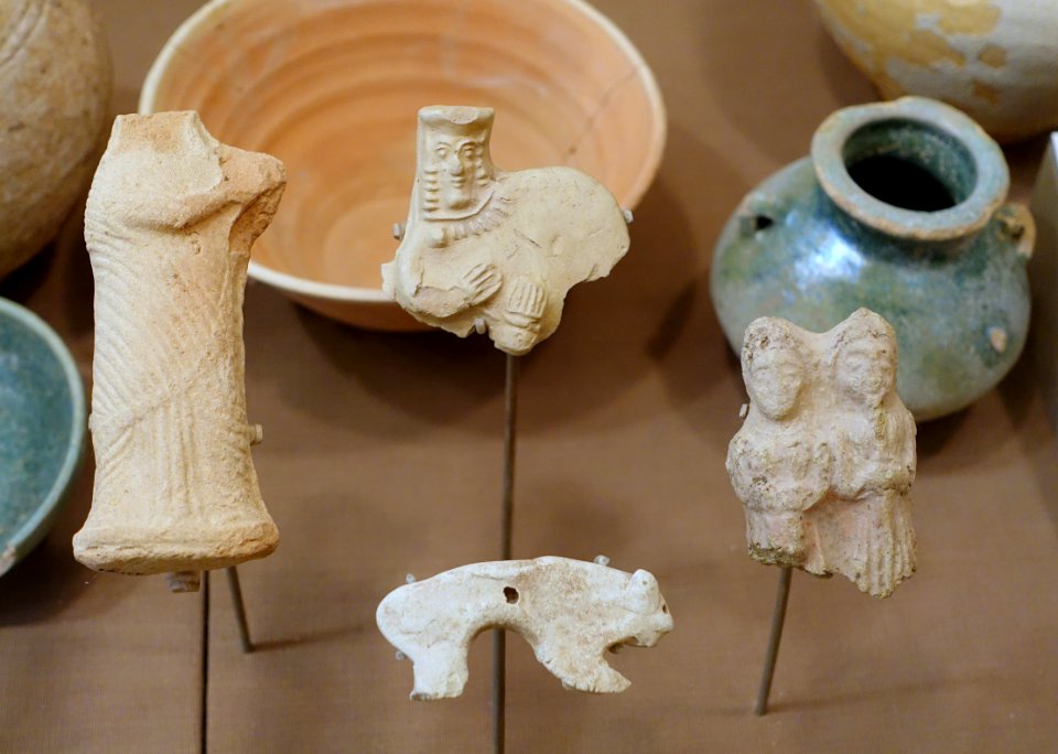 Parthian terracotta figurines of tambourine players, a man with a woman, and an animal - Oriental Institute Museum, University of Chicago - DSC07052