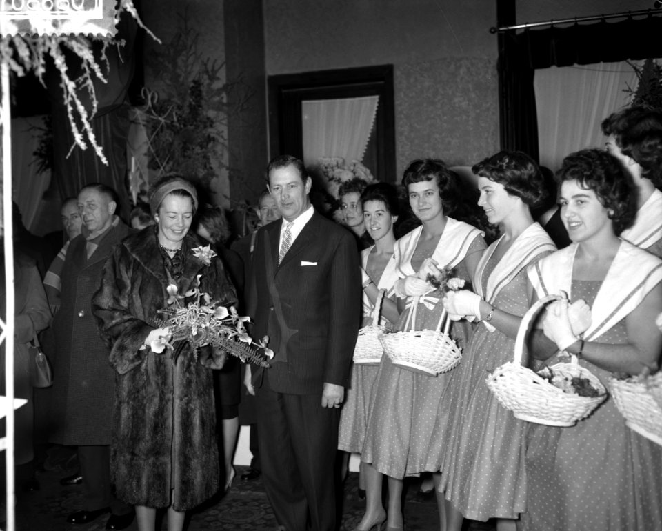 Opening bloemententoonstelling Amstelflora in het Centraal Theater, Bestanddeelnr 910-8680