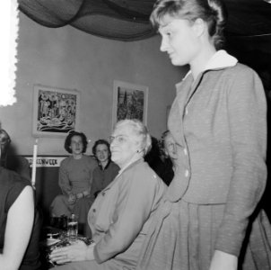 Opening boekenweek in Rotterdam Een april mop met Francoise Sagers, Bestanddeelnr 908-4705