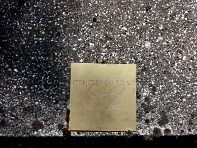 Parc cimetière du Grand Lyon - Plaque concession échue