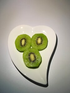 Dish kiwi green heart zhouzhi kiwi