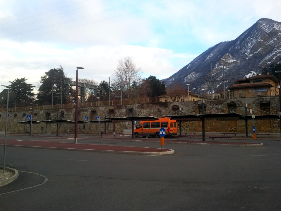 Parcheggio autobus, stazione Calolziocorte (1)