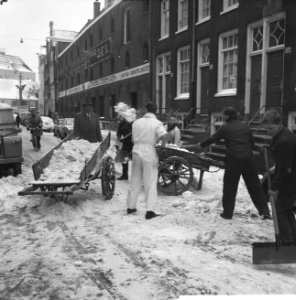 Particuliere reiniging in de Kerkstraat, Bestanddeelnr 914-6692