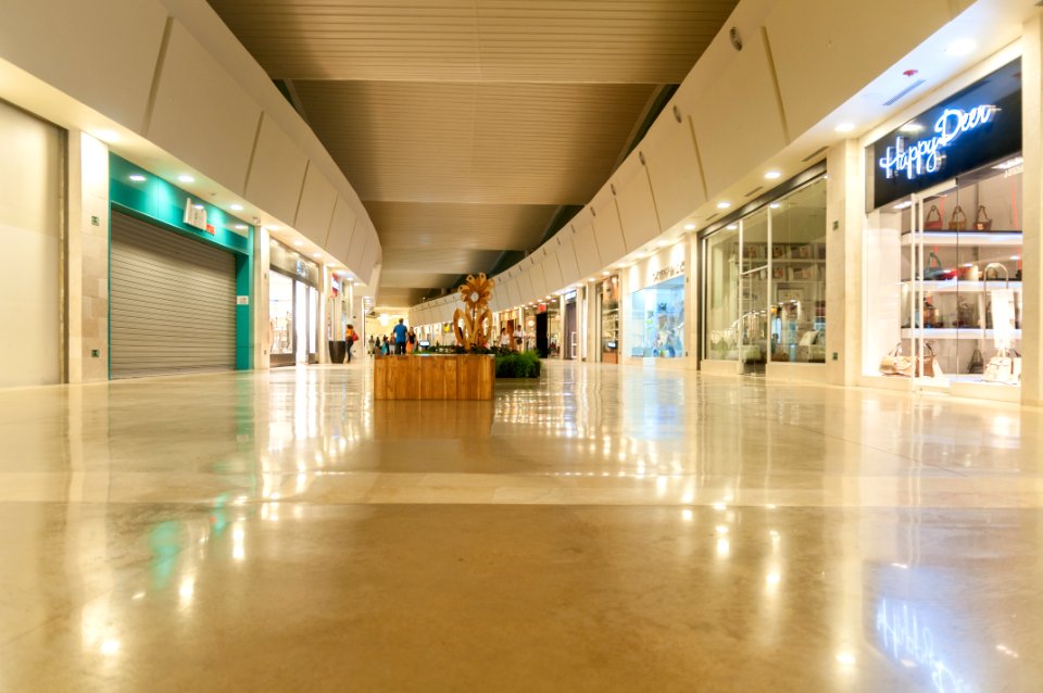 Parque Costa Azul Shopping Center