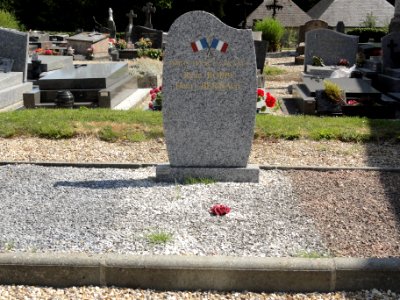 Parc-d'Anxtot (Seine-Mar.) mémorial, petit carré militaire