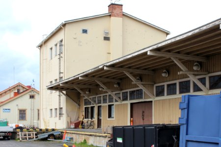 Parcel office Oulu railway station 20120520 02