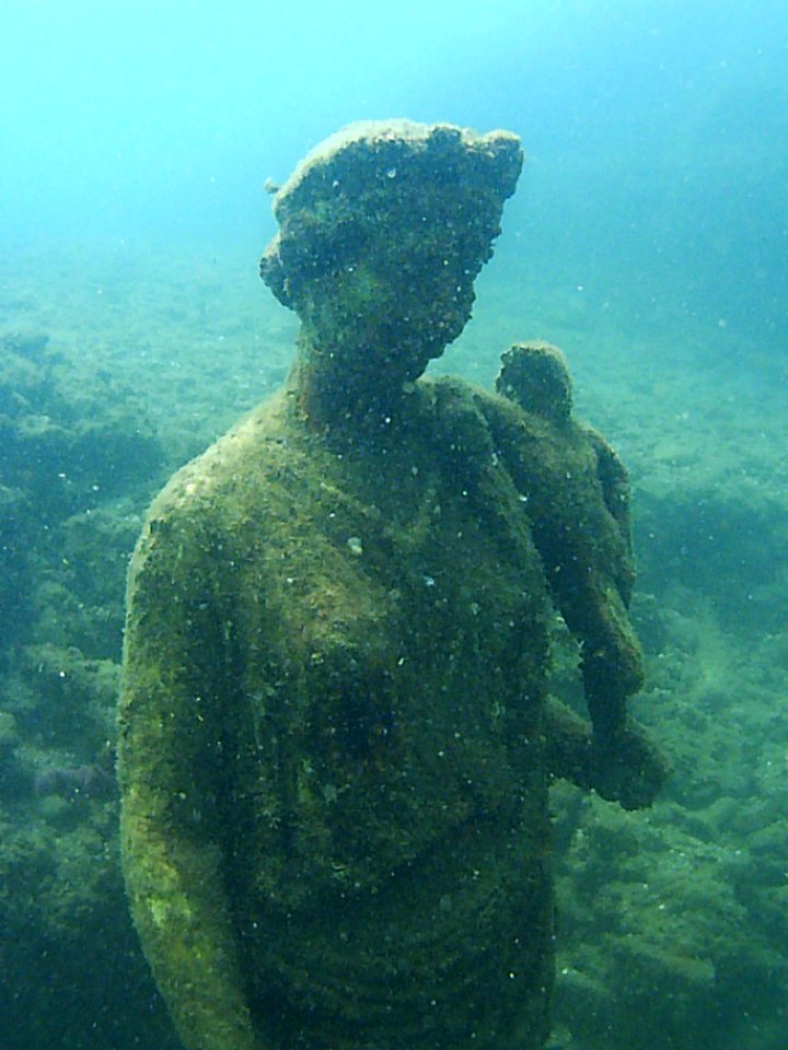 Parco archeologico di Baia - Ninfeo punta Epitaffio - statua Antonia Minore 2