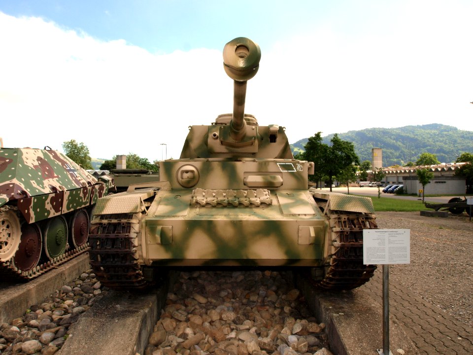 Panzerkampfwagen IV Ausfuhrung H pic02