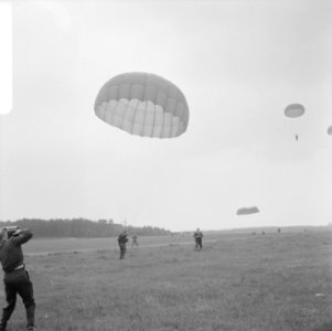 Parachutistenopleiding te Gilze-Rijen (NB), Bestanddeelnr 919-1720