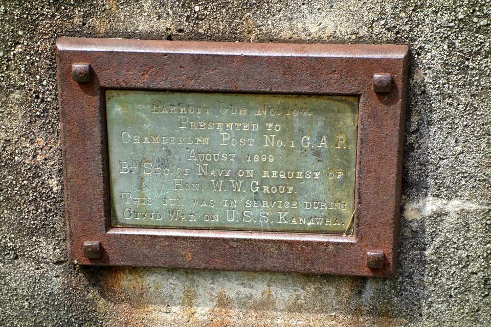 Parrott gun No. 107, from USS Kanawha - St. Johnsbury, Vermont - DSC04158