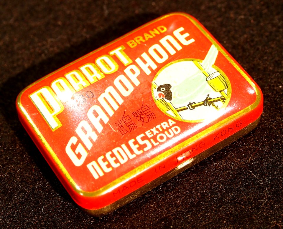 Parrot gramophone needles tin, pic2