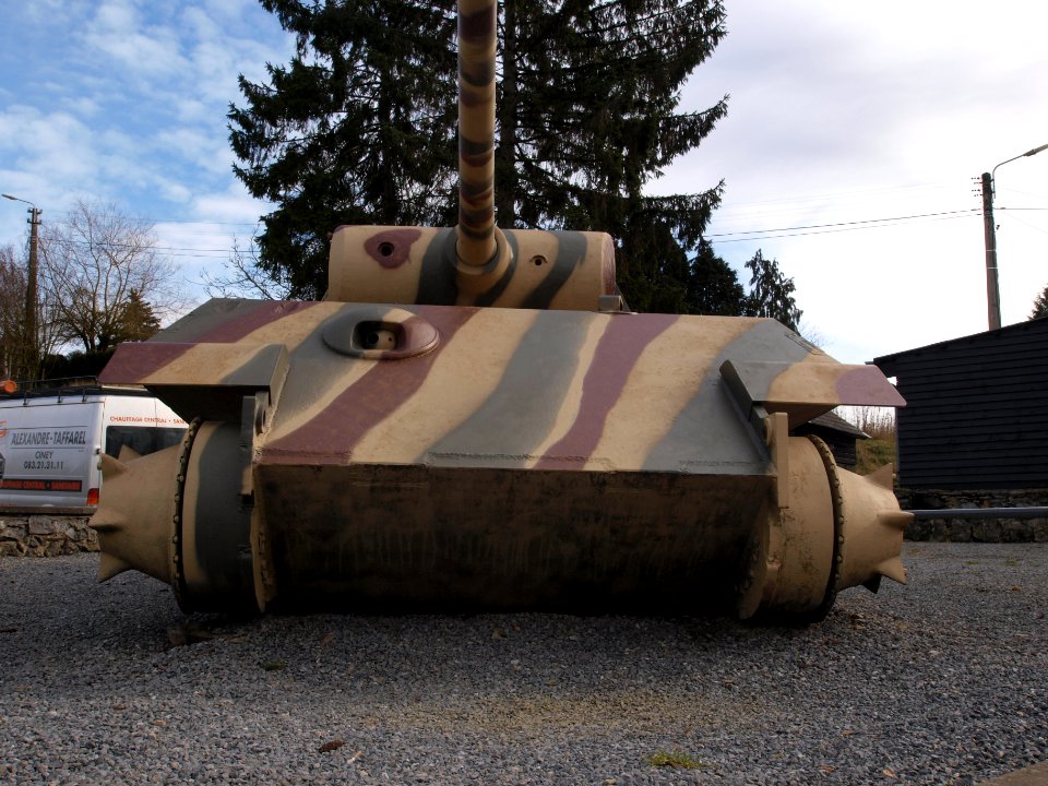 Panther type G (Sd.Kfz. 171) near Celles, Belgium pic08