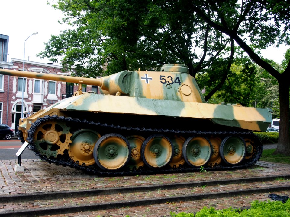 Panther D tank, Wilhelminapark, Breda, pic 5