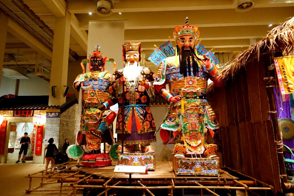 Paper effigies of guardian gods - Hong Kong Museum of History - DSC00978
