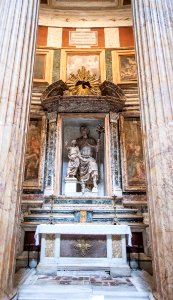 Pantheon, side altar, 2013-03-07