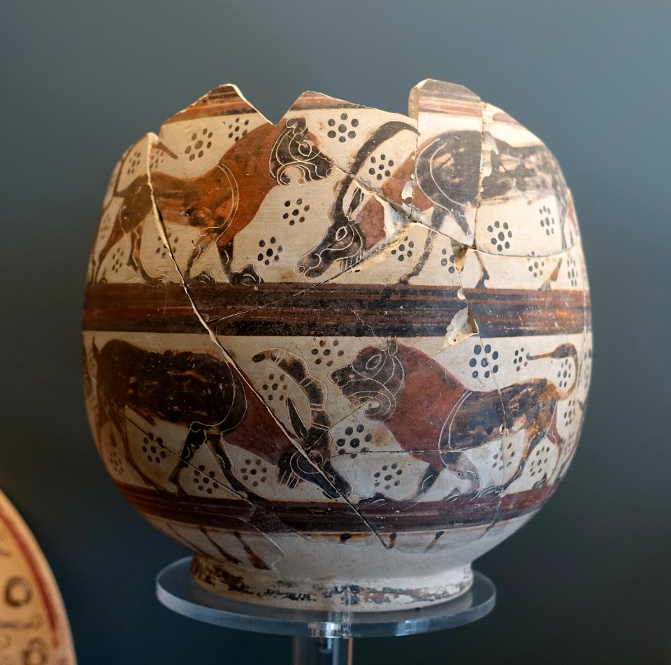 Panther, lions, steinbocks, and a stag grazing, Etrusco-Corinthian olpe fragment, Painter of the Bearded Sphinx, 630-600 BC, formerly Astarita Collect.- Museo Gregoriano Etrusco - Vatican Museums - DSC01032