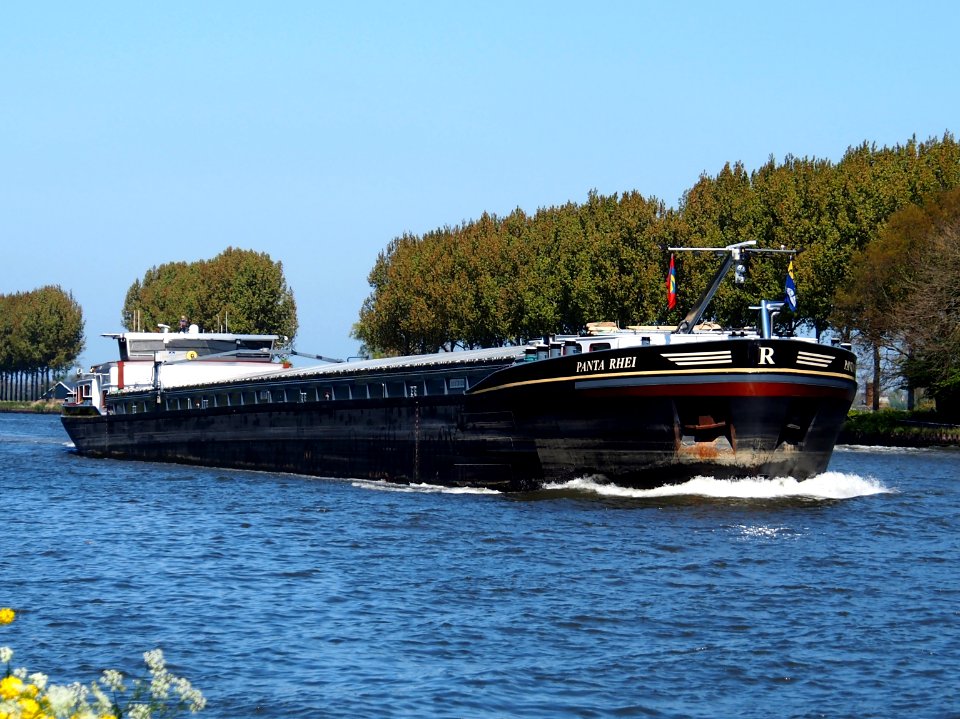 Pantha Rhei, ENI 02331448 at the Amsterdam-Rhine canal, pic1
