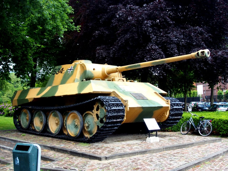Panther D tank, Wilhelminapark, Breda, pic 2