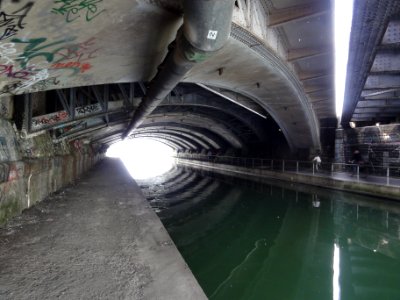 Pantin, Canal de l'Ourcq sous les ponts du chemin de fer et du métro