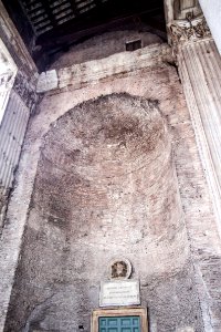 Pantheon, detail of the portico, 2013-03-07