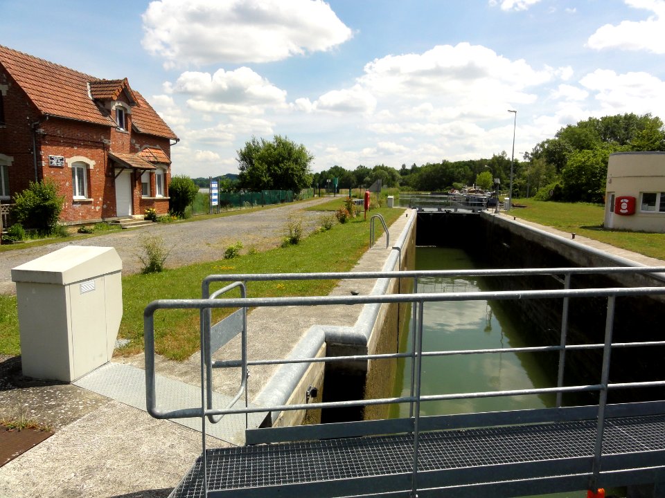 Pargny-Filain (Aisne) Canal de l'Oise à L'Aisne, écluse nr 9