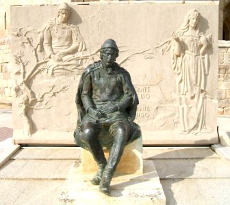 Paredes de Nava - Monumento a Jorge Manrique