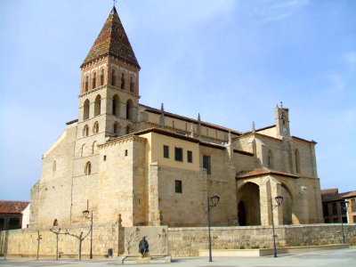 Paredes de Nava - Iglesia de Santa Eulalia 02