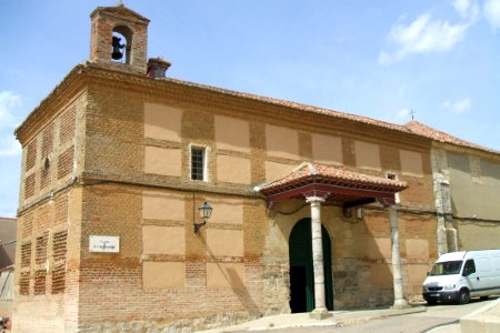 Paredes de Nava - Ermita del Cristo de la Vera Cruz 1