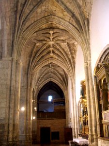 Paredes de Nava - Iglesia de Santa María 05, interior
