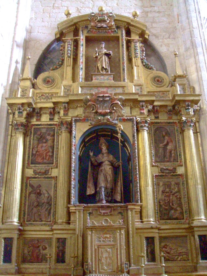 Paredes de Nava - Iglesia de Santa Eulalia, interiores 05