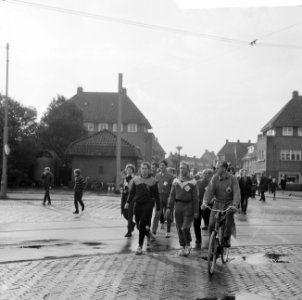 Parijs Amsterdam wandelen, de wandelaars, Bestanddeelnr 917-0172