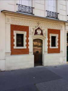 Paris 7e - Boulevard de la Tour-Maubourg, immeuble au numéro 82