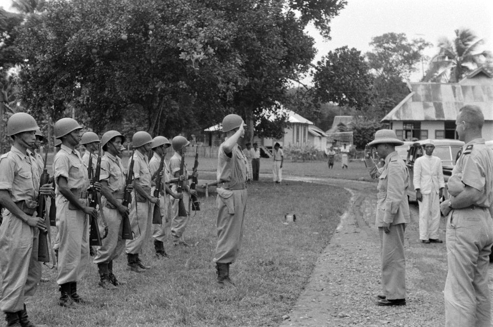Pare-Pare bij Makassar Soekawati, de president van Oost-Indonesië, bracht verge, Bestanddeelnr 1501-7-1
