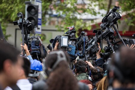 Journalist news wonder