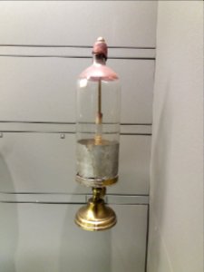 Paris 3e - Musée des arts et métiers - Bouteille de Leyde dans une cloche à vide (1685)