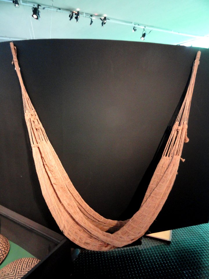 Paresi hammock - Memorial dos Povos Indígenas - Brasilia - DSC00504