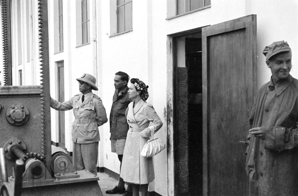 Pare-Pare bij Makassar Soekawati, de president van Oost-Indonesië, bracht verge, Bestanddeelnr 6770