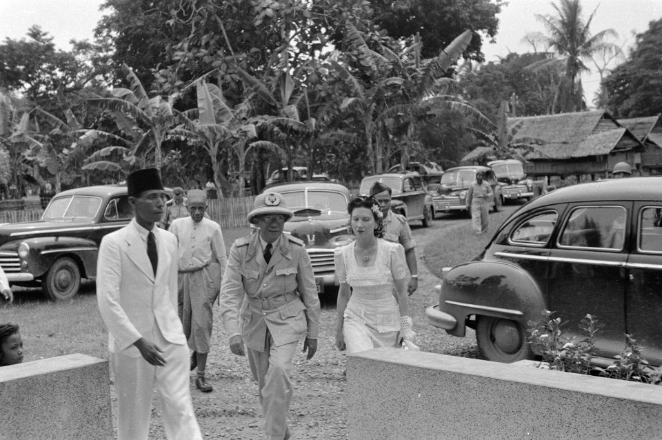 Pare-Pare bij Makassar Soekawati, de president van Oost-Indonesië, bracht verge, Bestanddeelnr 1501-6-2
