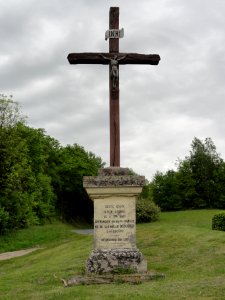 Parfondru (Aisne) croix de chemin