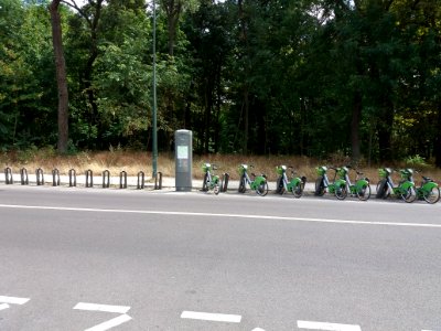 Paris - Avenue du Mahatma Gandhi - Station Velib 16123