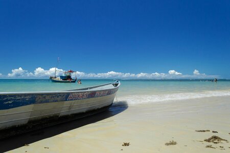 Mar boat weighs photo