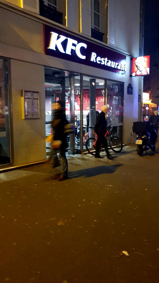 Paris 75014 Avenue Jean-Moulin no 4 KFC Paris Alésia 20171212 