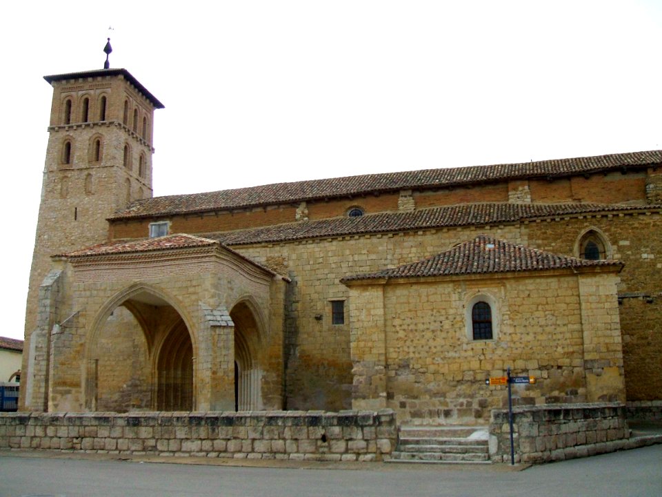 Paredes de Nava - Iglesia de Santa María 06