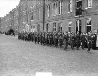 Parade Regiment Intendancetroepen Oranje Nassau kazerne Amsterdam, Bestanddeelnr 904-6804
