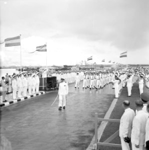 Parade na de onthulling van het Autonomie-monument in Willemstad, Bestanddeelnr 252-3673
