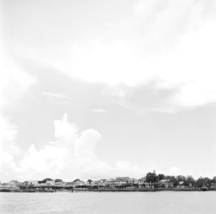Paramaribo gezien vanaf de Surinamerivier, Bestanddeelnr 252-2643