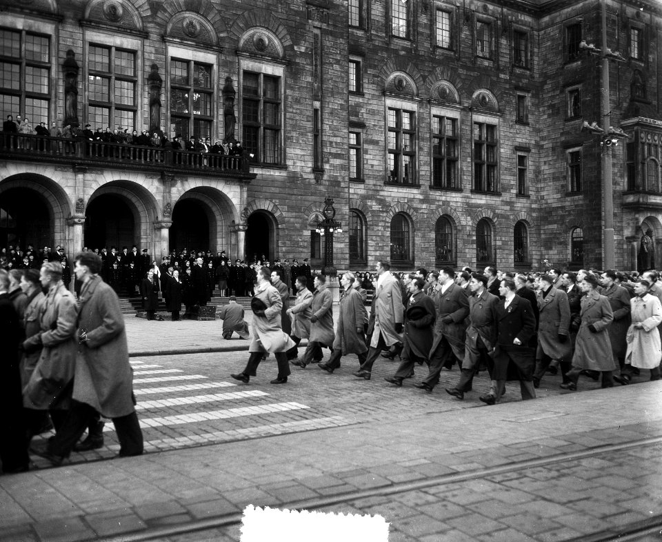 Parade korps Mariniers 290 jaar te Rotterdam, Bestanddeelnr 907-4965