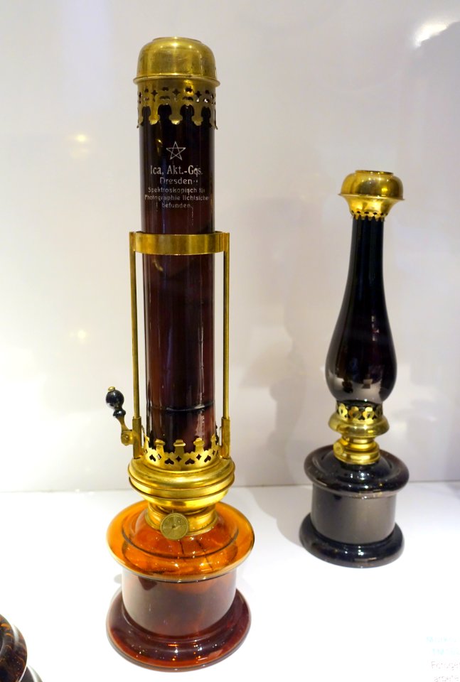 Paraffin lamps for darkroom lighting, 2 of 2, TM16233, TM16236, TM16238 - Tekniska museet - Stockholm, Sweden - DSC01437