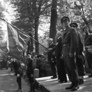 Parade over het Lange Voorhout Prins Bernhard, Bestanddeelnr 900-5369